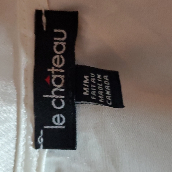 White satin shrug - Picture 4 of 6